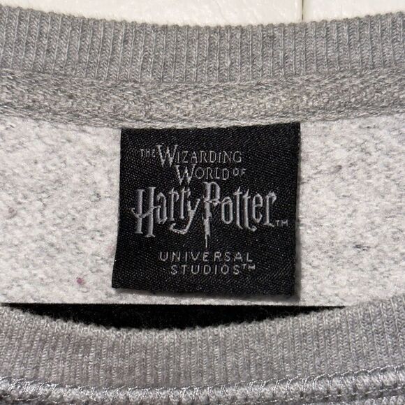 Universal Studios Wizarding World of Harry Potter Gryffindor Sweatshirt Womens M - Picture 4 of 8